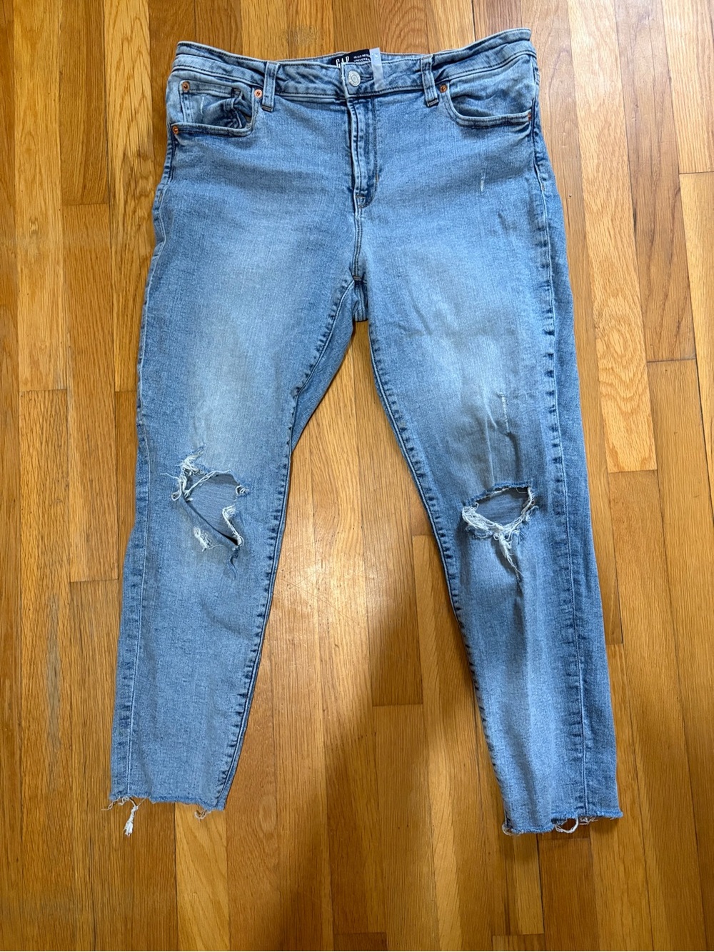 GAP Women's Light Blue Distressed Boyfriend Jeans
